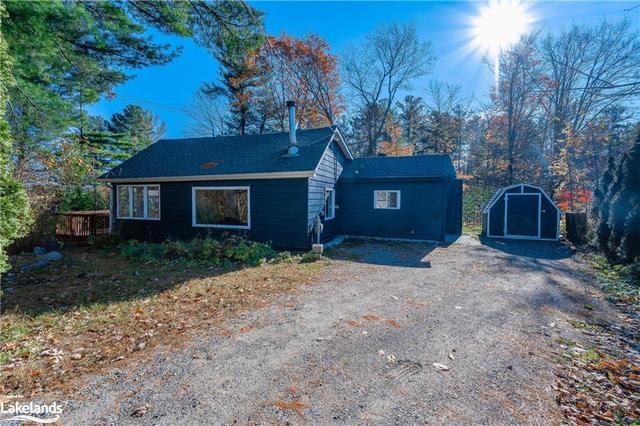 765 David Street, House detached with 2 bedrooms, 1 bathrooms and 3 parking in Gravenhurst ON | Image 1