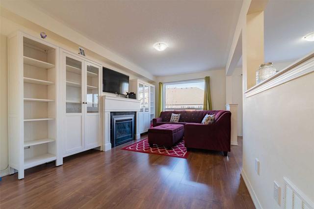 157 Thomas Ave, House attached with 3 bedrooms, 3 bathrooms and 2 parking in Brantford ON | Image 2