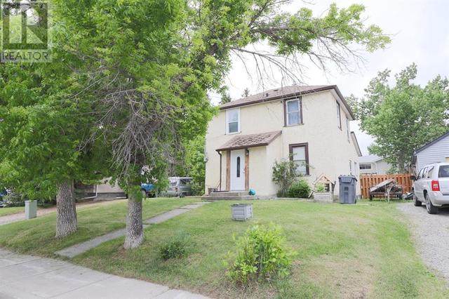 1118 James Avenue, House detached with 3 bedrooms, 1 bathrooms and 3 parking in Pincher Creek AB | Card Image