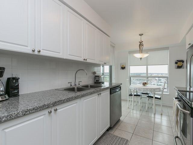 809 - 4889 Kimbermount Ave, Condo with 2 bedrooms, 2 bathrooms and 1 parking in Mississauga ON | Image 7