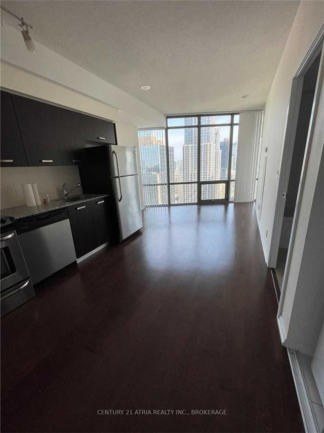 2909 - 832 Bay St, Condo with 1 bedrooms, 1 bathrooms and 0 parking in Toronto ON | Image 3