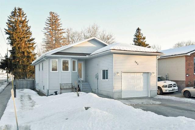 305 Davidson St, House detached with 2 bedrooms, 2 bathrooms and 3 parking in Tay ON | Image 1