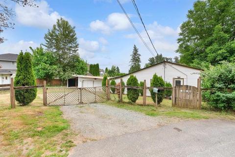 7472 Turner Street, House detached with 3 bedrooms, 2 bathrooms and null parking in Mission BC | Card Image