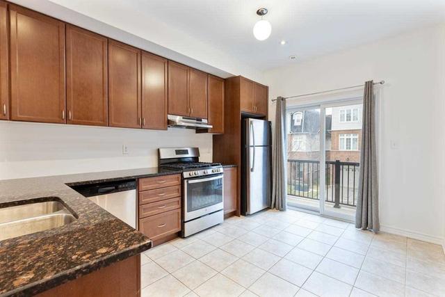 1 - 1123 Haig Blvd, Townhouse with 2 bedrooms, 3 bathrooms and 2 parking in Mississauga ON | Image 3