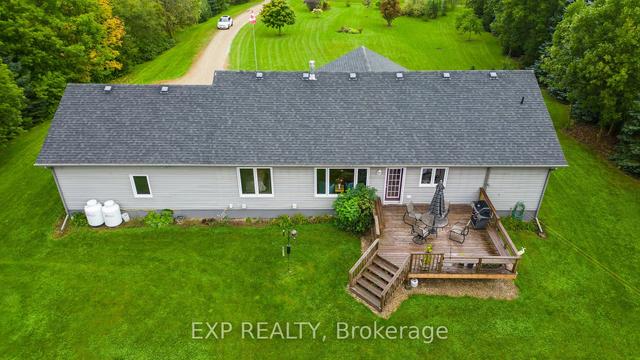 7359 Sideroad 12, House detached with 3 bedrooms, 2 bathrooms and 8 parking in Mapleton ON | Image 3