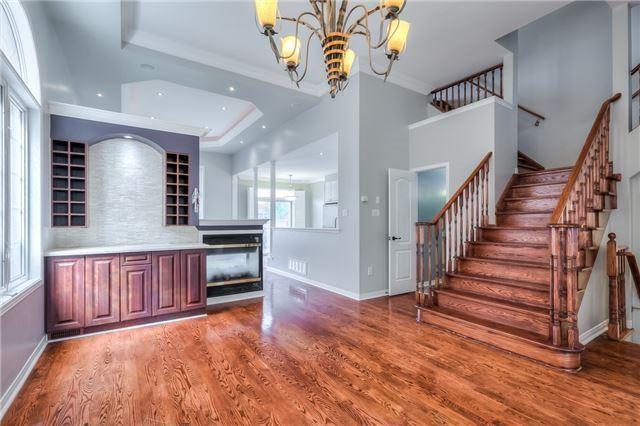 Upper - 222 Kayla Cres, House detached with 4 bedrooms, 4 bathrooms and 1 parking in Vaughan ON | Image 4