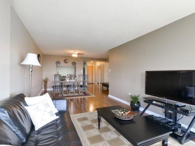 1606 - 8 Lisa St, Condo with 2 bedrooms, 2 bathrooms and 2 parking in Brampton ON | Image 2