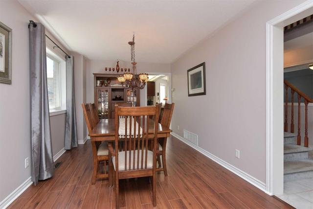 41 Kenwell Cres, House detached with 4 bedrooms, 3 bathrooms and 4 parking in Barrie ON | Image 8