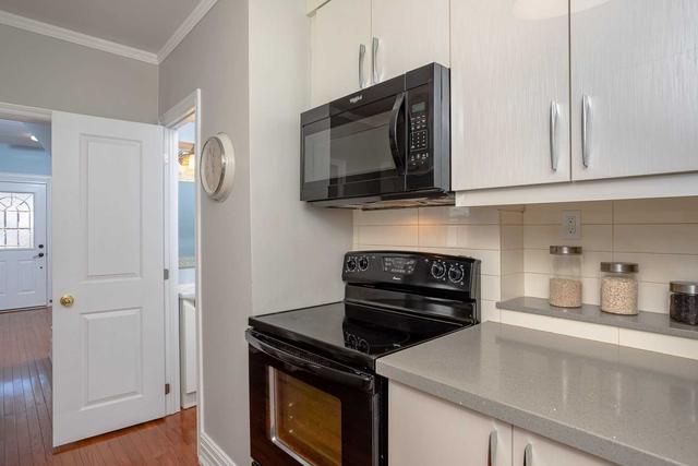 59 Thirty First St, House detached with 3 bedrooms, 2 bathrooms and 2 parking in Toronto ON | Image 6
