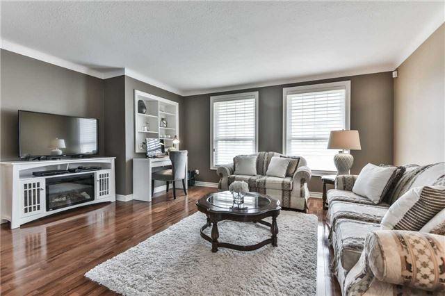 30 Leeson St, House detached with 3 bedrooms, 2 bathrooms and 2 parking in St. Catharines ON | Image 4