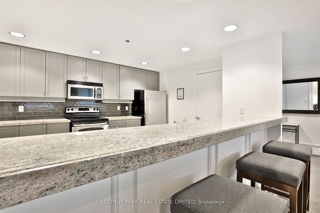 208 - 20 Scrivener Sq, Condo with 2 bedrooms, 2 bathrooms and 1 parking in Toronto ON | Image 31