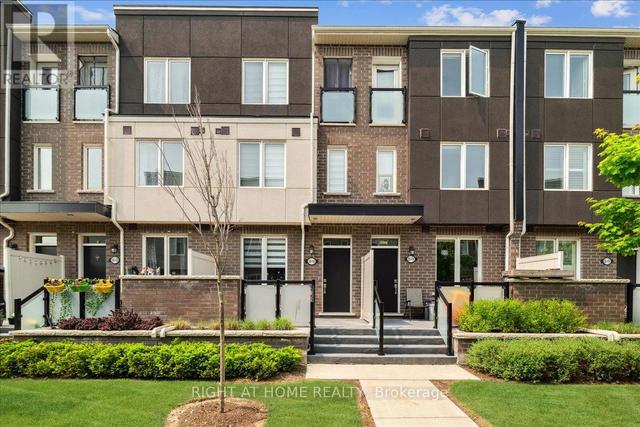 13 - 35 Heron Park Pl, Townhouse with 3 bedrooms, 3 bathrooms and 1 parking in Toronto ON | Image 1