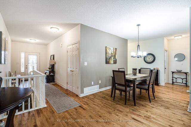97 Sandollar Dr, Townhouse with 2 bedrooms, 3 bathrooms and 2 parking in Hamilton ON | Image 9