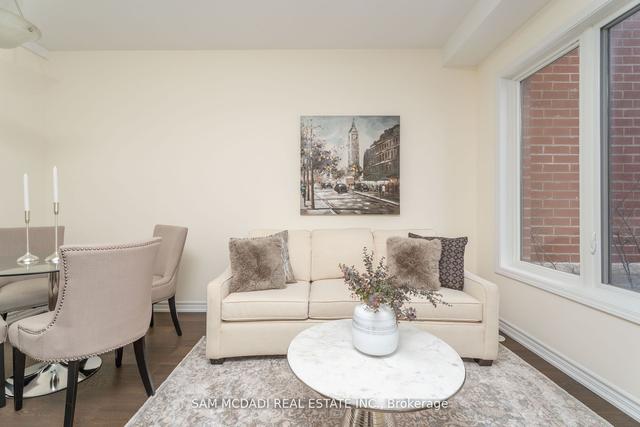5a Clintwood Gate, Townhouse with 3 bedrooms, 4 bathrooms and 1 parking in Toronto ON | Image 3