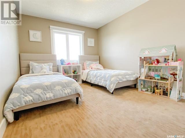 613 Douglas Drive, House detached with 5 bedrooms, 4 bathrooms and null parking in Swift Current SK | Image 33