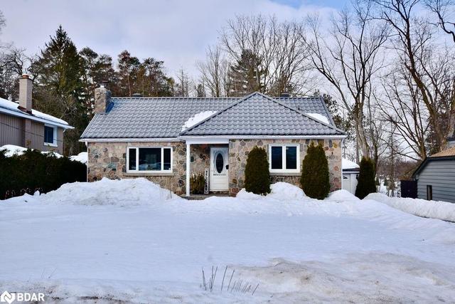 80 William Street, House detached with 3 bedrooms, 2 bathrooms and 6 parking in Barrie ON | Image 1
