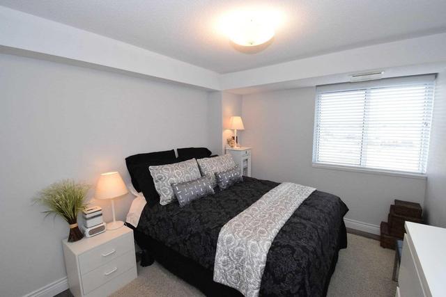 1204 - 301 Frances Ave, Condo with 3 bedrooms, 2 bathrooms and 1 parking in Hamilton ON | Image 17