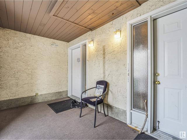 7815 176 St Nw, House semidetached with 3 bedrooms, 2 bathrooms and 2 parking in Edmonton AB | Image 5