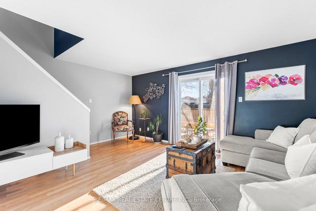 3 - 465 Woolwich St N, Townhouse with 3 bedrooms, 3 bathrooms and 1 parking in Waterloo ON | Image 2