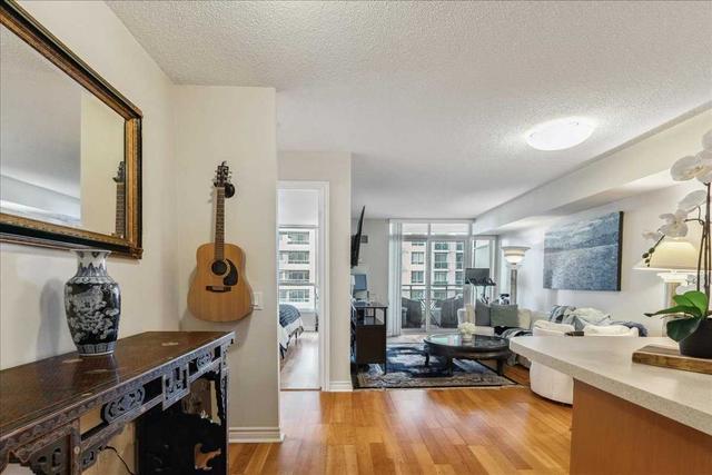 711 - 5229 Dundas St W, Condo with 1 bedrooms, 1 bathrooms and 1 parking in Toronto ON | Image 3