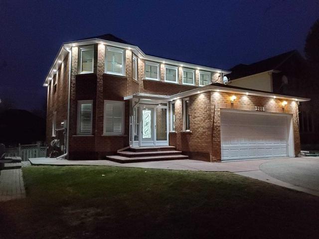 3218 Wentworth St, House detached with 4 bedrooms, 4 bathrooms and 5 parking in Burlington ON | Image 1