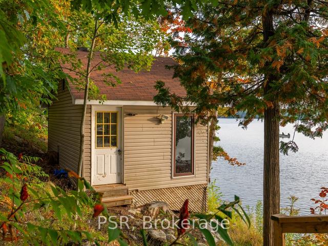 1-1356 & 1357 Peninsula Rd, House detached with 3 bedrooms, 1 bathrooms and 3 parking in Muskoka Lakes ON | Image 3