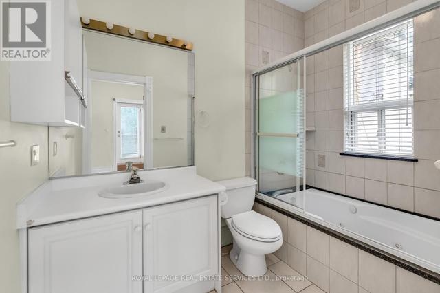1 - 93 Gloucester St, House detached with 2 bedrooms, 2 bathrooms and 1 parking in Toronto ON | Image 24