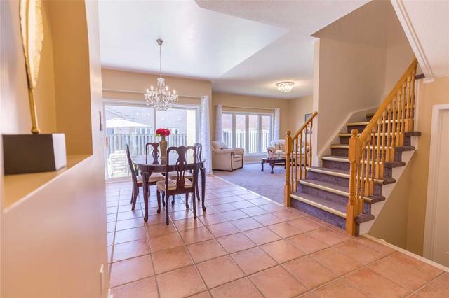 25 Saffron St, House detached with 4 bedrooms, 5 bathrooms and 2 parking in Markham ON | Image 5