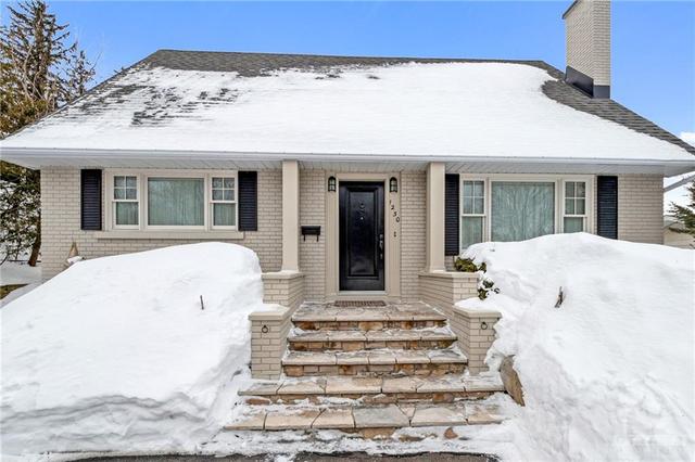 1230 Willowdale Avenue, House detached with 3 bedrooms, 3 bathrooms and 4 parking in Ottawa ON | Image 1