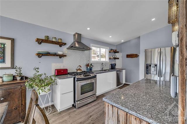 1941 Connecticut Avenue, House detached with 3 bedrooms, 2 bathrooms and 4 parking in Ottawa ON | Image 7