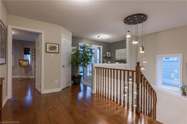 1085 Scollard Drive, House detached with 4 bedrooms, 3 bathrooms and 4 parking in Peterborough ON | Image 38