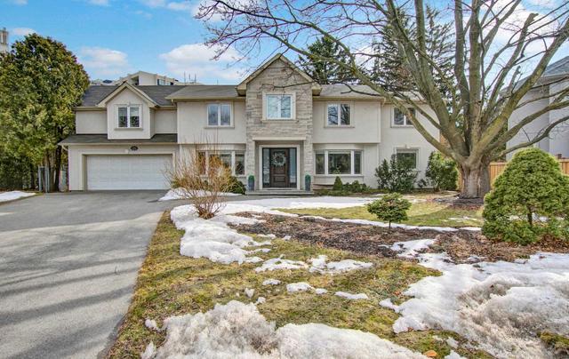 104 Ulster Dr, House detached with 4 bedrooms, 5 bathrooms and 6 parking in Oakville ON | Image 1