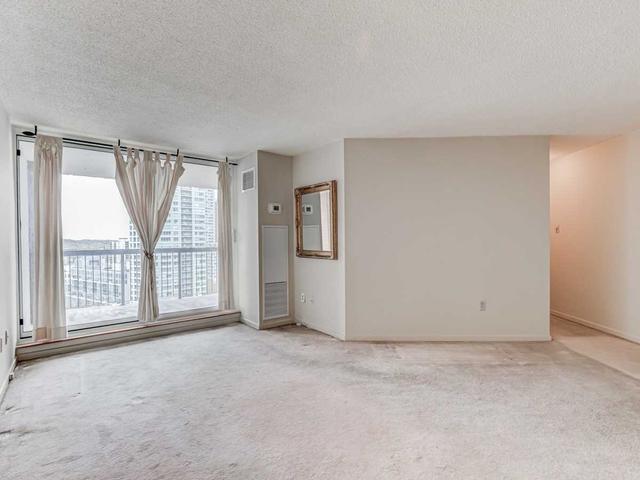1922 - 77 Maitland Pl, Condo with 2 bedrooms, 2 bathrooms and 0 parking in Toronto ON | Image 7