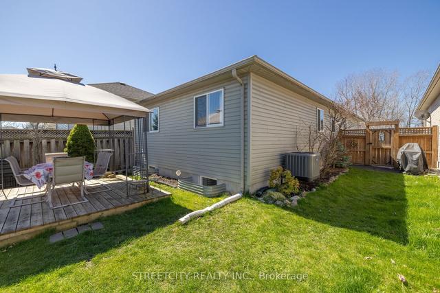 278 Hungerford St, House detached with 3 bedrooms, 2 bathrooms and 3 parking in London ON | Image 24