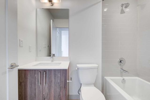 1601W - 27 Bathurst St, Condo with 2 bedrooms, 2 bathrooms and 1 parking in Toronto ON | Image 8