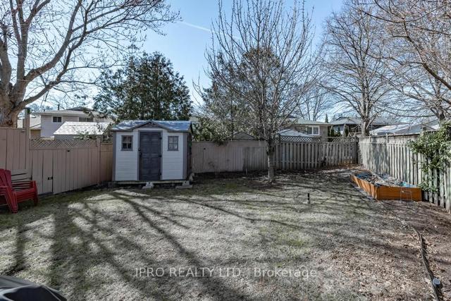 1342 Roylen Rd, House semidetached with 3 bedrooms, 2 bathrooms and 4 parking in Oakville ON | Image 35