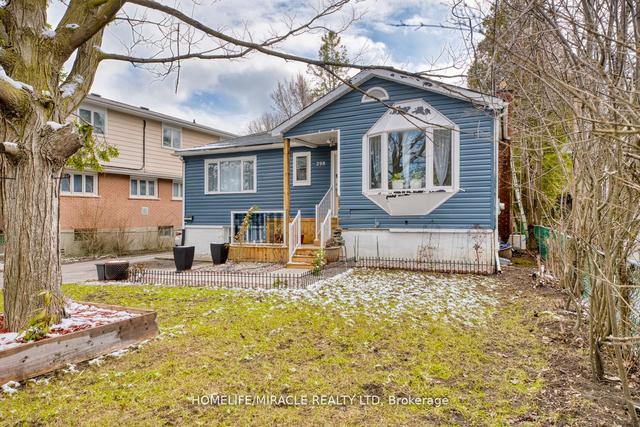 298 Elmwood St, House detached with 3 bedrooms, 2 bathrooms and 7 parking in Kingston ON | Image 12