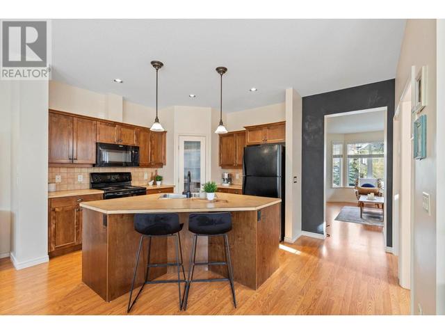24 - 380 Providence Avenue, House attached with 4 bedrooms, 3 bathrooms and 2 parking in Kelowna BC | Image 14