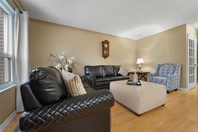 47 Longbourne Cres, House semidetached with 3 bedrooms, 3 bathrooms and 5 parking in Brampton ON | Image 5