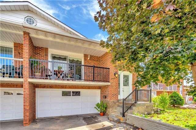 269 Aberdeen Ave, House semidetached with 3 bedrooms, 2 bathrooms and 2 parking in Vaughan ON | Image 1