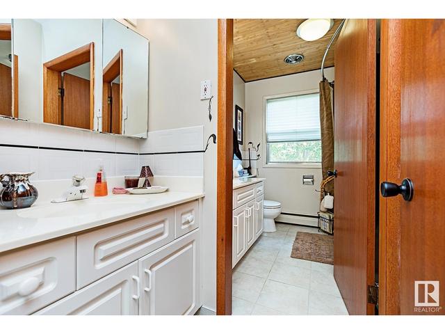 10415 Fulton Dr Nw, House detached with 5 bedrooms, 2 bathrooms and null parking in Edmonton AB | Image 22