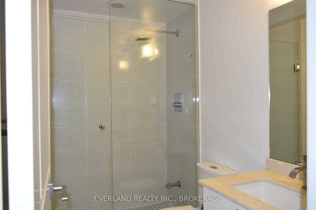 1002 - 7165 Yonge St, Condo with 2 bedrooms, 2 bathrooms and 1 parking in Markham ON | Image 4