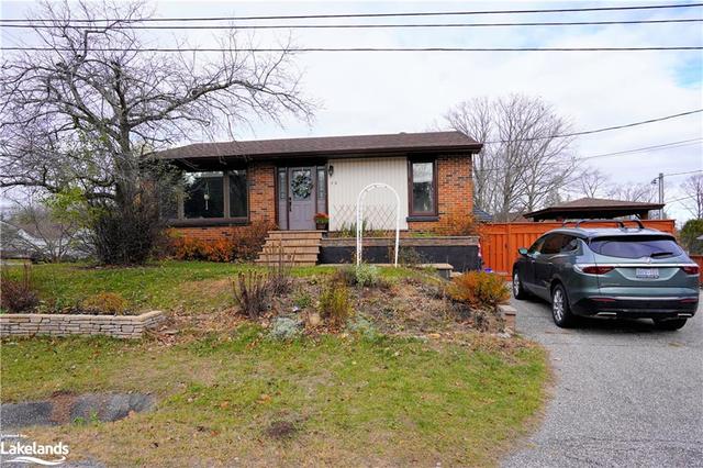 73 Highland Crescent, House detached with 3 bedrooms, 2 bathrooms and null parking in Parry Sound ON | Image 1