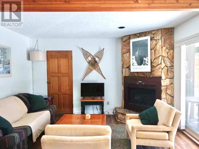 803 - 225 Clearview Road, House attached with 1 bedrooms, 2 bathrooms and 2 parking in Okanagan Similkameen I BC | Image 4