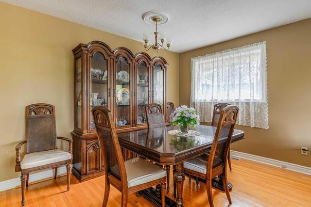 22 Swanhurst Blvd, House detached with 3 bedrooms, 2 bathrooms and 4 parking in Mississauga ON | Image 4