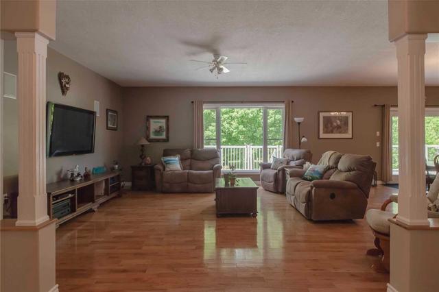 1181 Allenford Rd, House detached with 3 bedrooms, 4 bathrooms and 13 parking in South Bruce Peninsula ON | Image 3