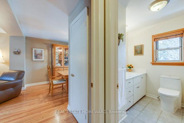 26 Granard Blvd, House detached with 3 bedrooms, 3 bathrooms and 4 parking in Toronto ON | Image 5