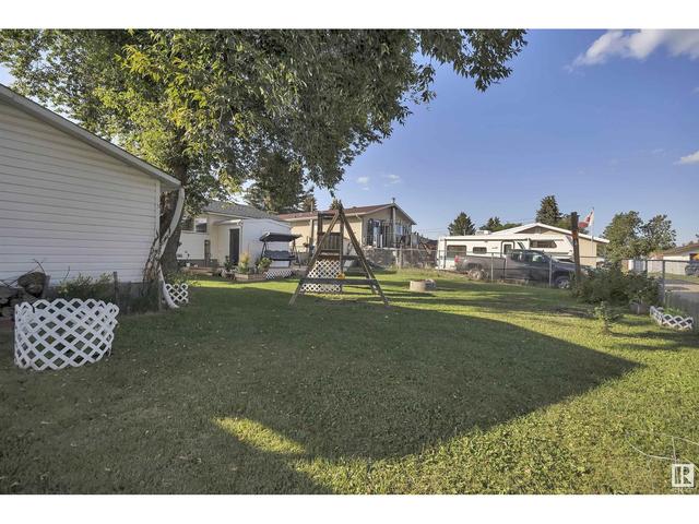 109 Maple Cr, House detached with 5 bedrooms, 1 bathrooms and null parking in Wetaskiwin AB | Image 44