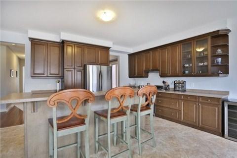 79 Sutherland Cres, House detached with 4 bedrooms, 3 bathrooms and 4 parking in Hamilton ON | Image 3
