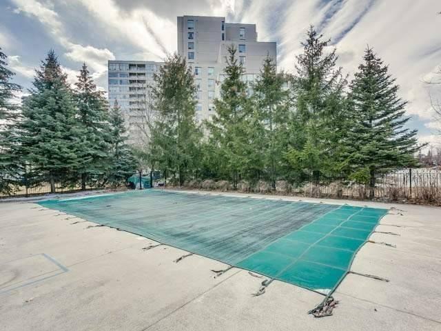 ph110 - 81 Townsgate Dr, Condo with 2 bedrooms, 1 bathrooms and 1 parking in Vaughan ON | Image 8